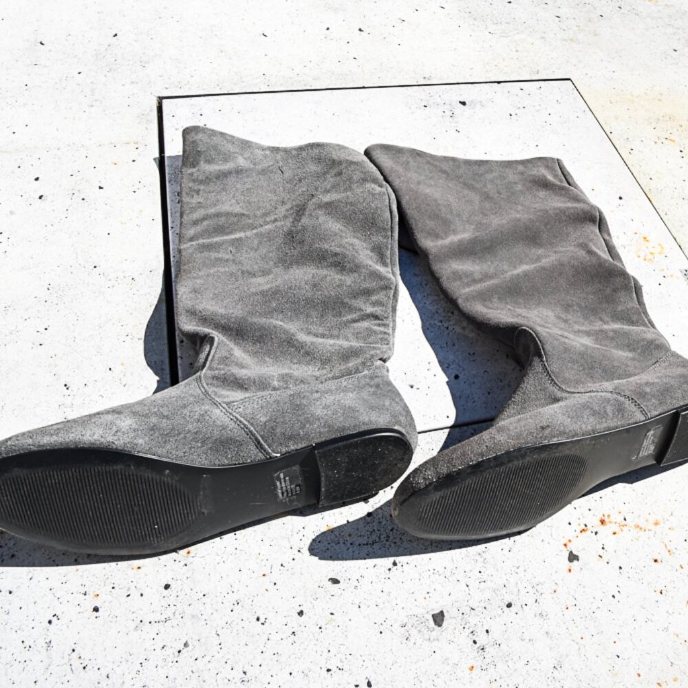 Style and Company Kasee just below the knee. Gray Suede Leather Boots Size 8.5M